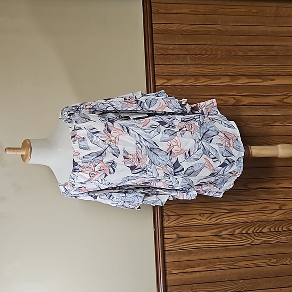 Lulus Dresses & Skirts - Lulu's 🆕️ Off the Shoulder Palm Leave Summer Dress M